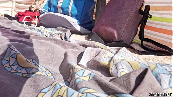 Ripped Fitness Hunk pleasure himself on Public Beach – Jaw dropping public show